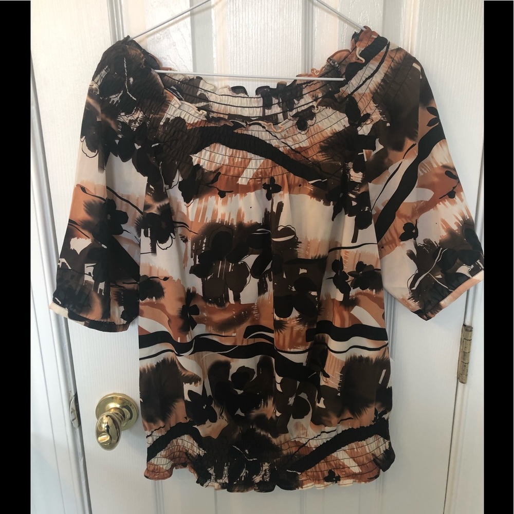 Off / On Shoulder Limited Blouse